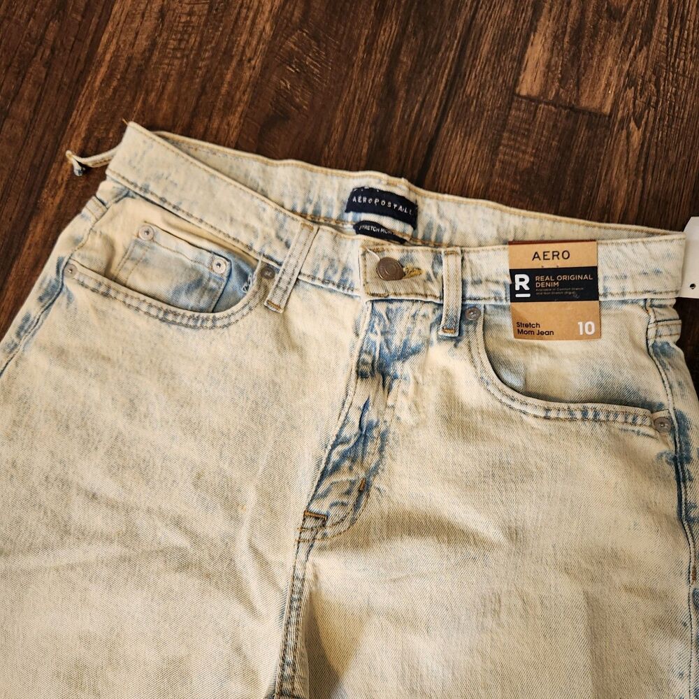 NWD Aeropostale Womens Stretch Mom Jean Cut Off Light Wash High Rise Size 10 - Picture 9 of 16